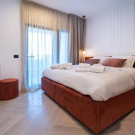 Cascade Luxury Apartment