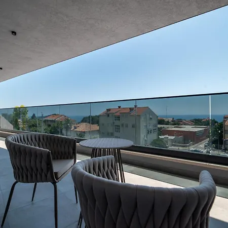Cascade Luxury