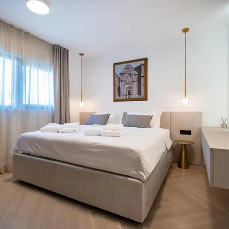 Cascade Luxury 公寓