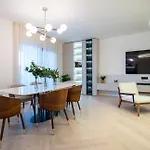 Cascade Luxury