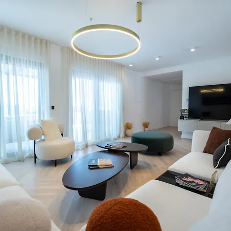 Cascade Luxury *
