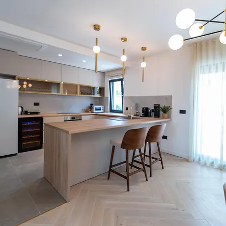Cascade Luxury *