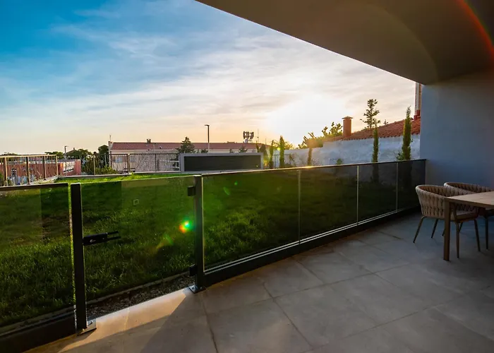 Cascade Luxury Apartment *