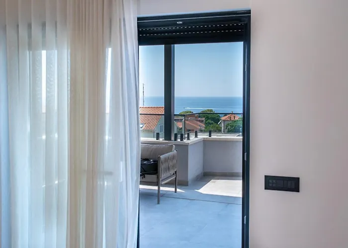 Cascade Luxury Apartment