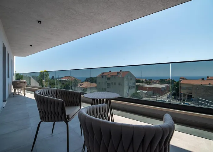 Cascade Luxury