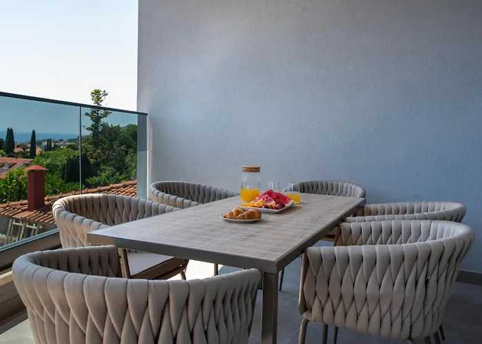 Cascade Luxury