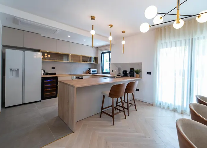 Cascade Luxury *