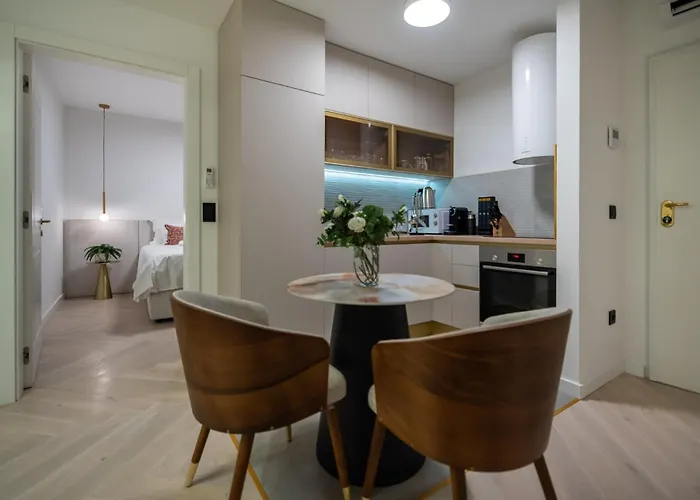 Cascade Luxury Apartment *