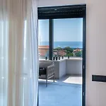 Cascade Luxury Apartment